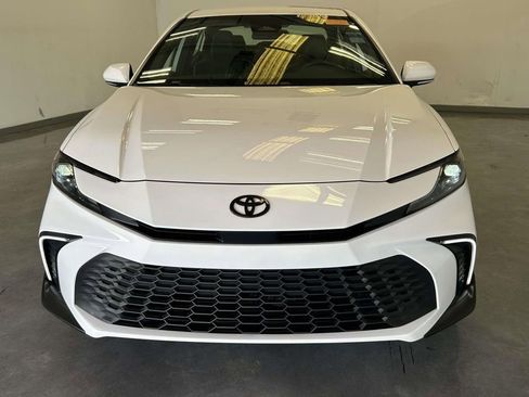 Certified 2025 Toyota Camry SE FWD image 8