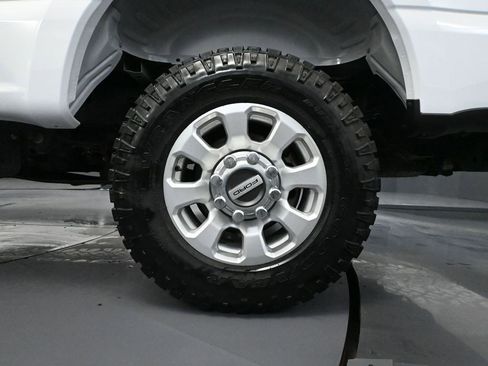 Used 2023 Ford F350 XLT w/ FX4 Off-Road Package image 14
