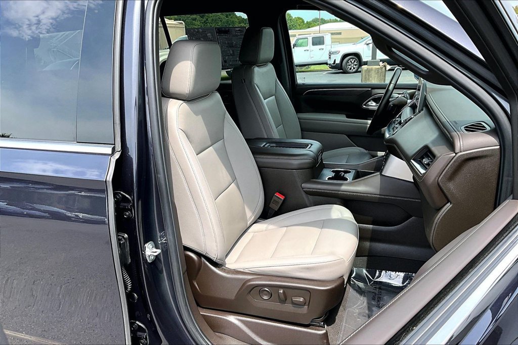 Used 2024 Chevrolet Tahoe LT AWD/4WD image 31