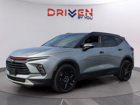 Used 2024 Chevrolet Blazer LT w/ Sound & Technology Package AWD/4WD image 1
