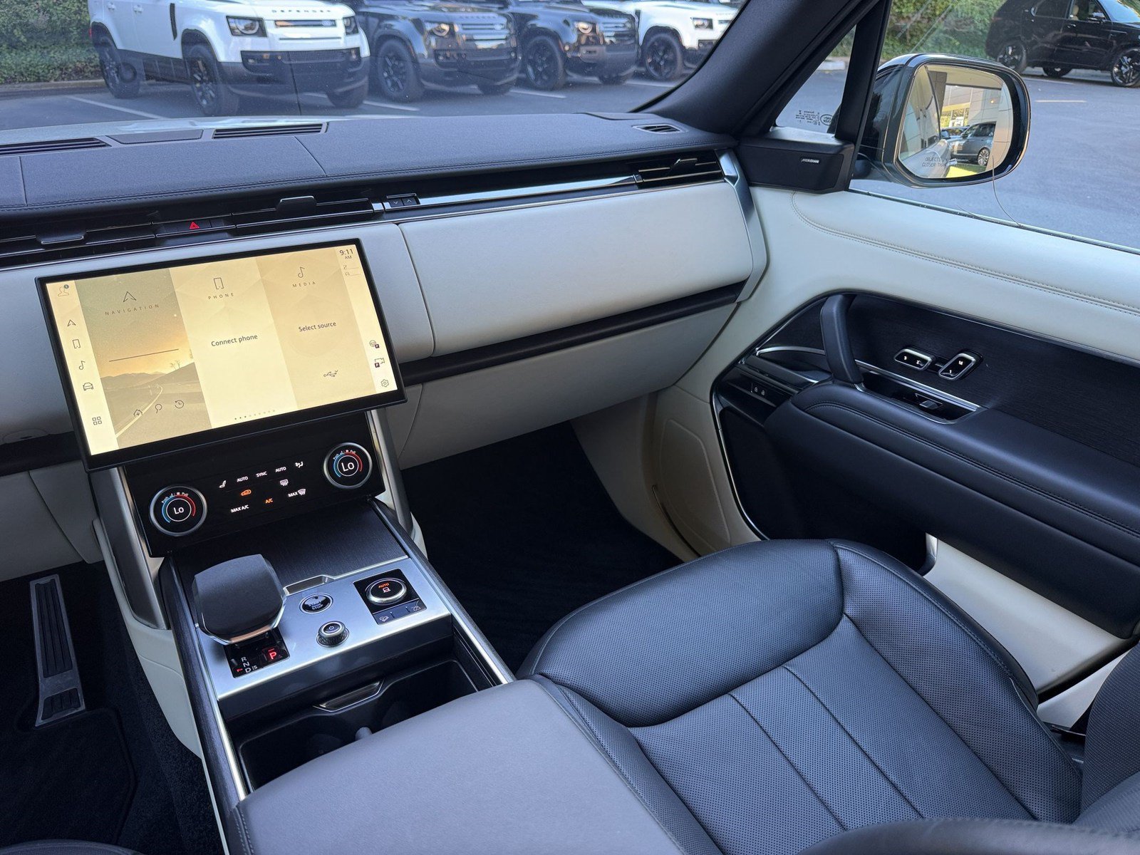 Used 2023 Land Rover Range Rover SE AWD/4WD image 29