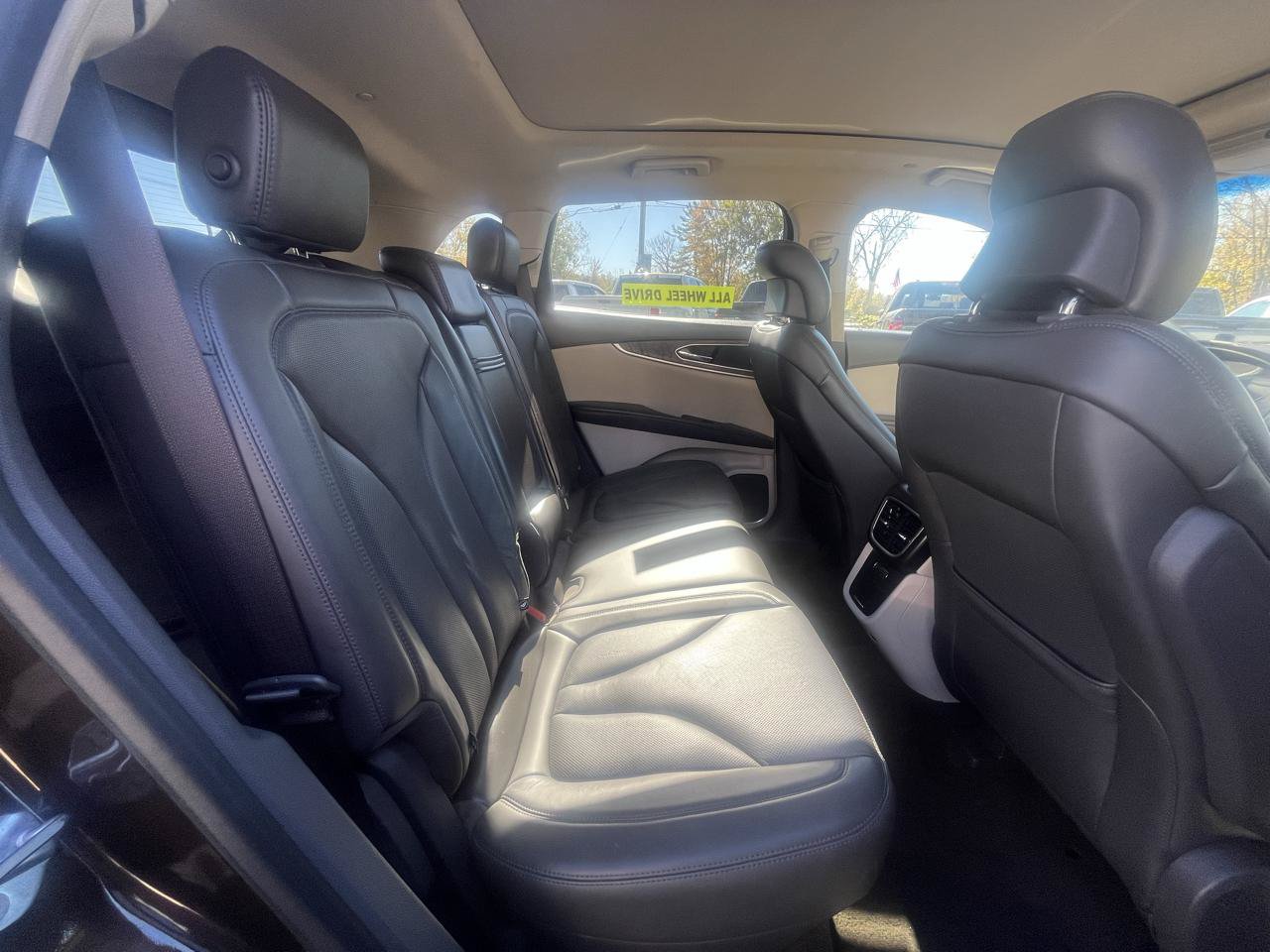 Used 2019 Lincoln Nautilus Reserve AWD/4WD image 15