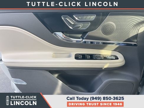 Used 2023 Lincoln Corsair Reserve w/ Equipment Group 201A AWD/4WD image 30