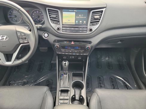 Used 2017 Hyundai Tucson Limited w/ Limited Ultimate Package 03 image 18