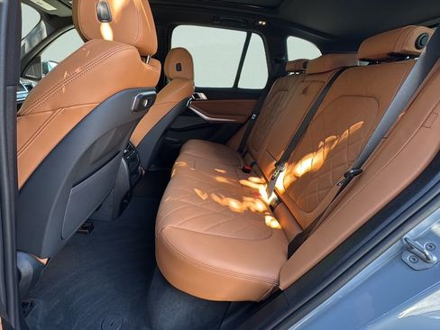 New 2026 BMW X5 xDrive50e image 17