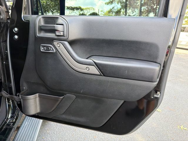 Used 2018 Jeep Wrangler Unlimited Sport AWD/4WD image 14