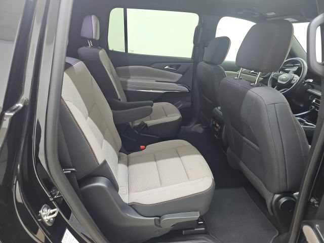 Used 2026 Chevrolet Traverse LT w/ Driver Confidence Package FWD image 13