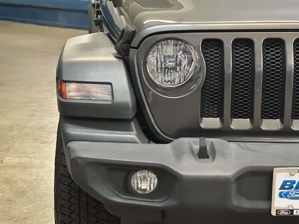 Used 2018 Jeep Wrangler Unlimited Sport S AWD/4WD image 10