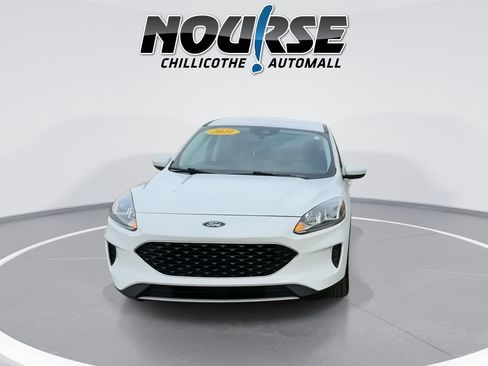 Used 2021 Ford Escape SE FWD image 3