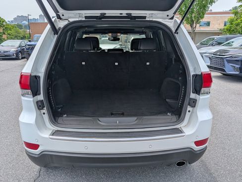 Used 2020 Jeep Grand Cherokee Limited image 13