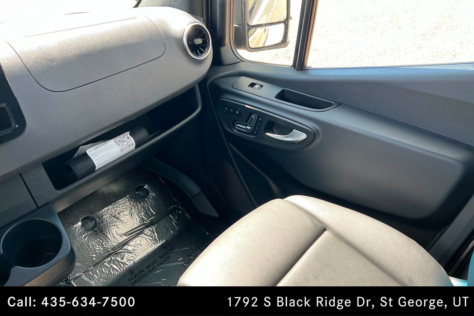 Used 2025 Mercedes-Benz Sprinter 2500 image 10