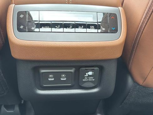 New 2026 Nissan Pathfinder Platinum AWD/4WD image 18