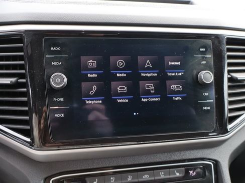 Used 2020 Volkswagen Atlas Cross Sport SEL Premium R-Line image 23