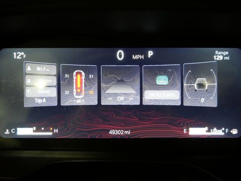 Used 2024 Jeep Grand Cherokee L Limited w/ Luxury Tech Group II image 16