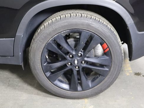 Used 2020 Chevrolet Trax LT w/ Redline Edition FWD image 40