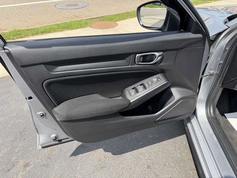 Used 2022 Honda Civic Sport image 11