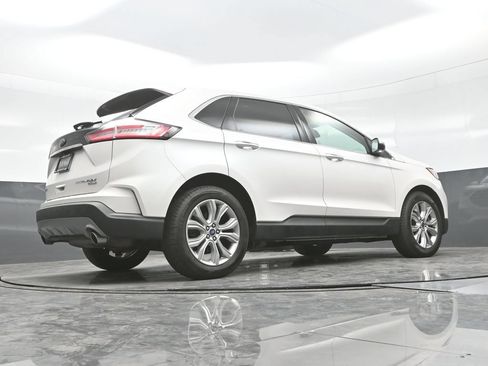 Used 2019 Ford Edge Titanium w/ Cold Weather Package AWD/4WD image 33
