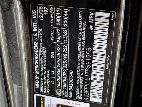 New 2026 Mercedes-Benz GLS 580 4MATIC image 26