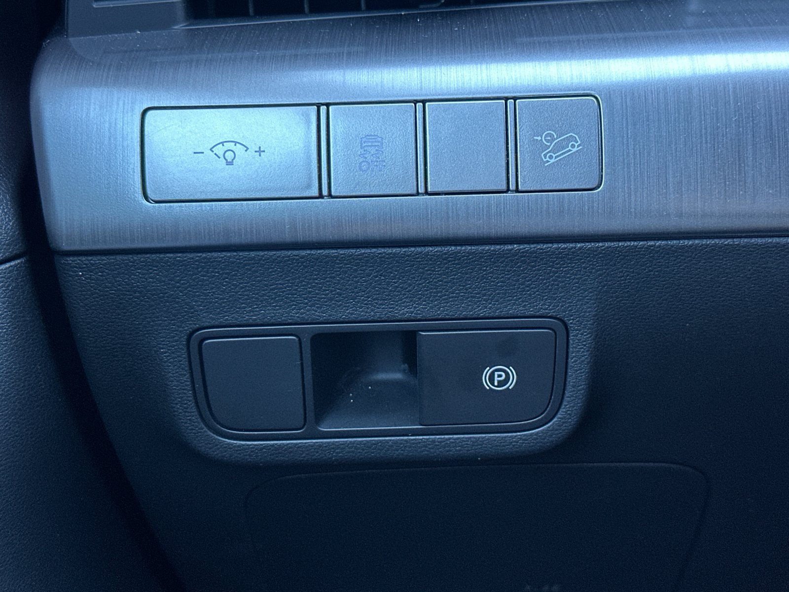 Used 2025 Hyundai Kona SEL FWD image 33