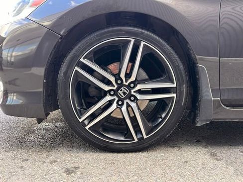Used 2017 Honda Accord Sport Special Edition image 9