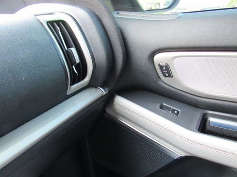 Used 2025 Ford Expedition Active AWD/4WD image 30