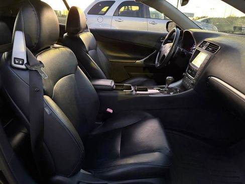 Used 2012 Lexus IS 350C w/ Luxury Pkg RWD image 18