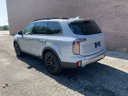 Used 2023 Kia Telluride SX X-Line AWD/4WD image 4
