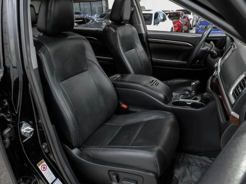Used 2016 Toyota Highlander Limited Platinum AWD/4WD image 46