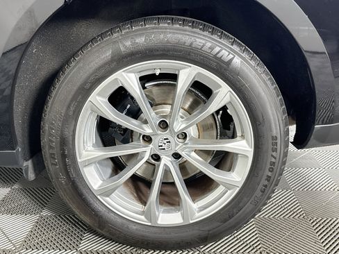 Used 2023 Porsche Macan AWD/4WD image 34