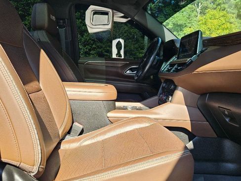 Used 2021 Chevrolet Tahoe High Country w/ Premium Package image 45