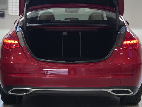 Used 2025 Mercedes-Benz C 300 4MATIC Sedan image 30