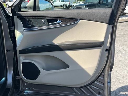 Used 2020 Lincoln Nautilus Reserve FWD image 25