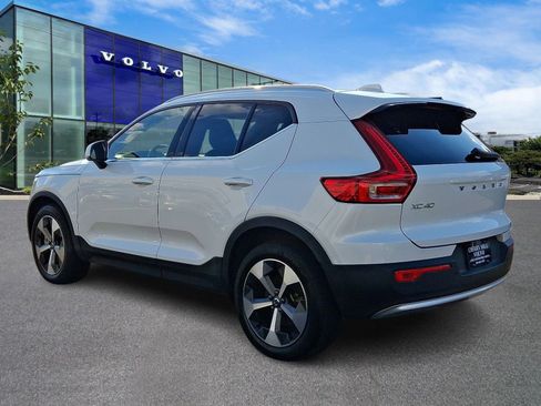 Certified 2024 Volvo XC40 B5 Core image 4