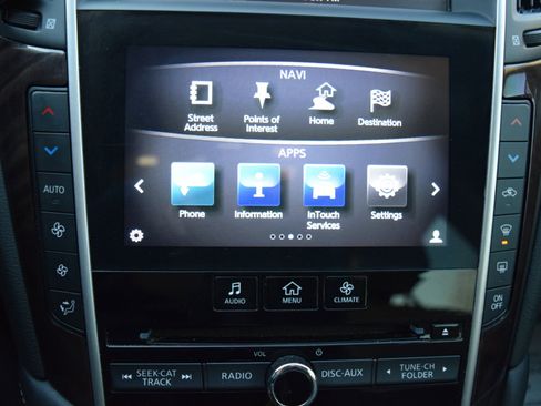 Used 2018 INFINITI Q50 Luxe w/ Essential Package (3.0T Luxe) image 19