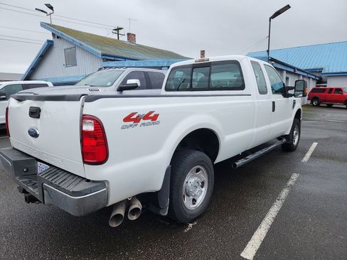 Used 2008 Ford F250 4x4 SuperCab Super Duty image 4