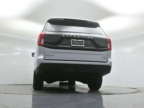 Used 2025 Ford Expedition Max Active RWD image 47
