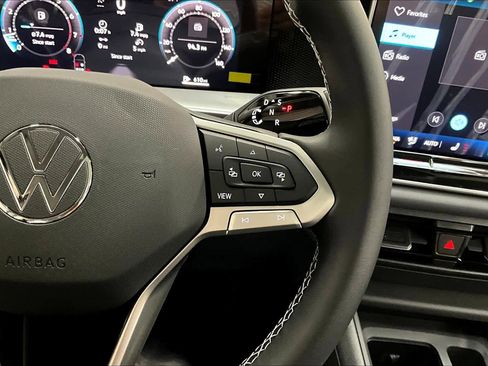 New 2026 Volkswagen Tiguan SE image 18