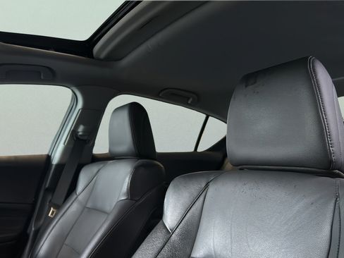 Used 2017 Acura ILX FWD image 13