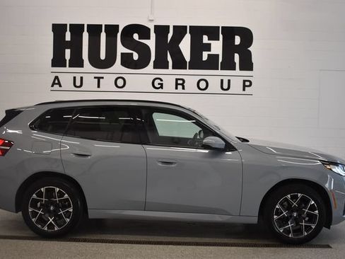 Used 2025 BMW X3 xDrive30i AWD/4WD image 2