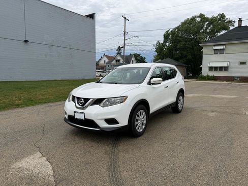 Used 2014 Nissan Rogue S AWD/4WD image 3