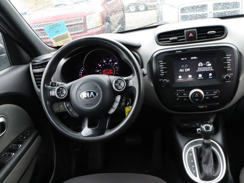 Used 2019 Kia Soul w/ Convenience Package image 9