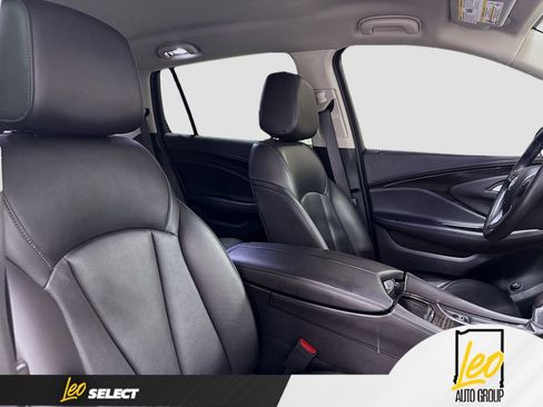 Used 2020 Buick Envision Essence FWD image 31