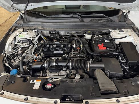 Used 2018 Honda Accord LX image 27