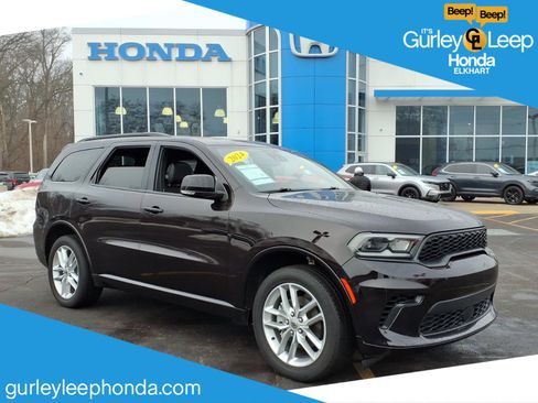 Used 2024 Dodge Durango GT image 1