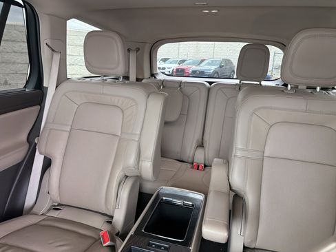 Used 2023 Lincoln Aviator Reserve w/ Equipment Group 201A image 13