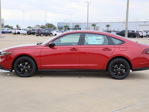 New 2025 Honda Accord SE image 5