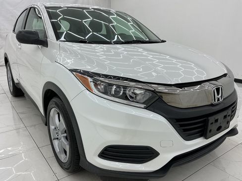 Used 2020 Honda HR-V LX image 3
