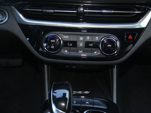 Used 2024 Buick Envista Sport Touring w/ Convenience I Package FWD image 16