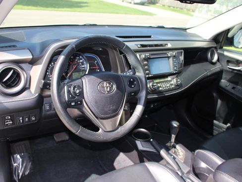Used 2014 Toyota RAV4 Limited w/ Technology Package AWD/4WD image 15