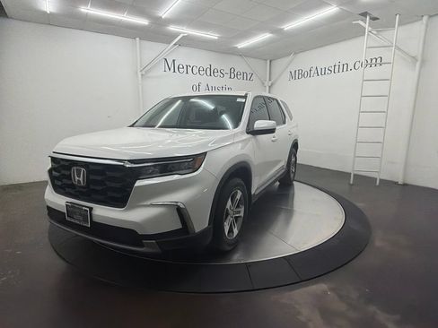 Used 2024 Honda Pilot EX-L image 3